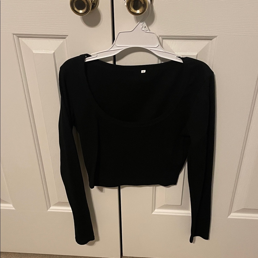 Women's Black Long Sleeve Crop Top Small (Like New)